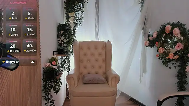 Snapshot of mei_honey_ chatting on 03-07-25, 02:01 mei honey  online show from 03-07-25, 02:01