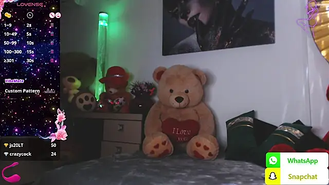 Snapshot of EvelynAisha chatting on 02-20-25, 06:46 EvelynAisha online show from 02-20-25, 06:46