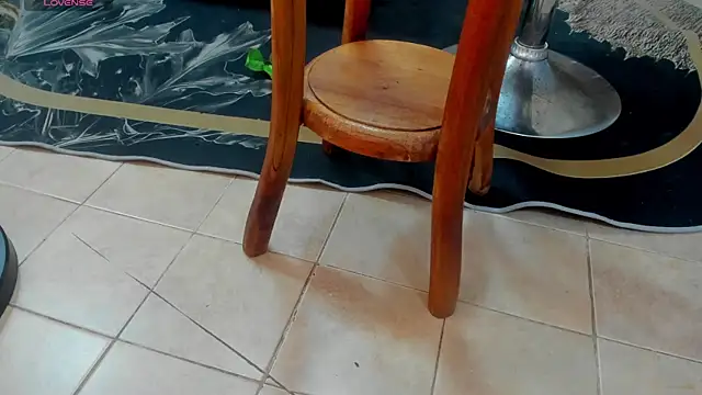 adhara hotter online show from 12-22-25, 09:04