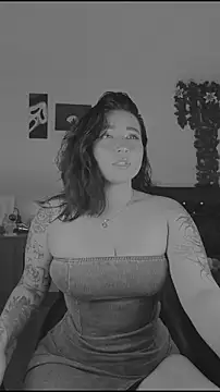 Pauilina online show from 04-14-26, 08:47