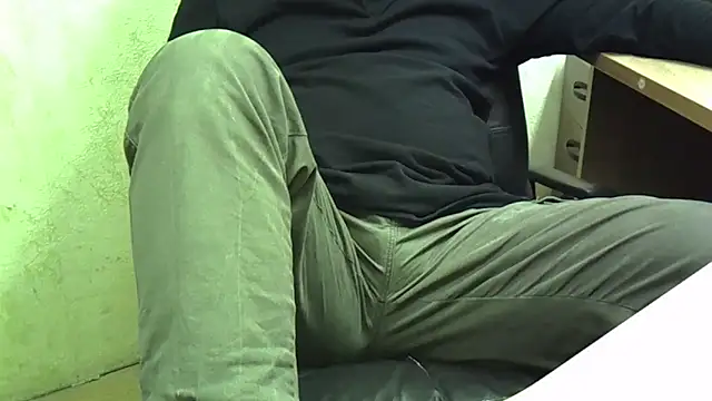 nikdov3 online show from 11-05-25, 05:10