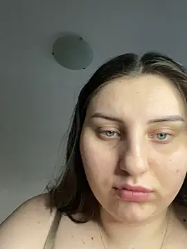 KarinaCelinne online show from 02-25-25, 01:00