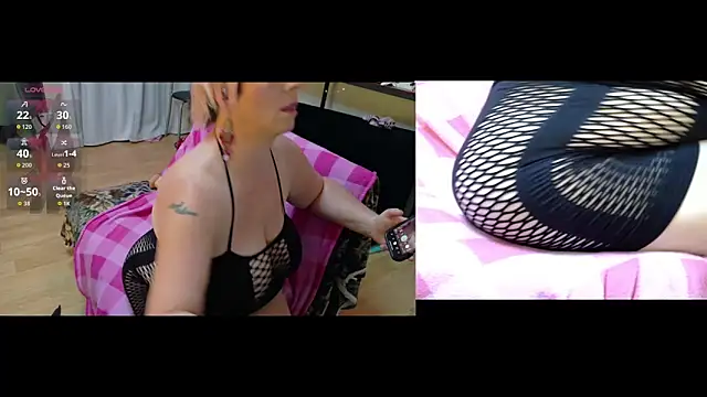 Luna1984 online show from 11-19-25, 07:58