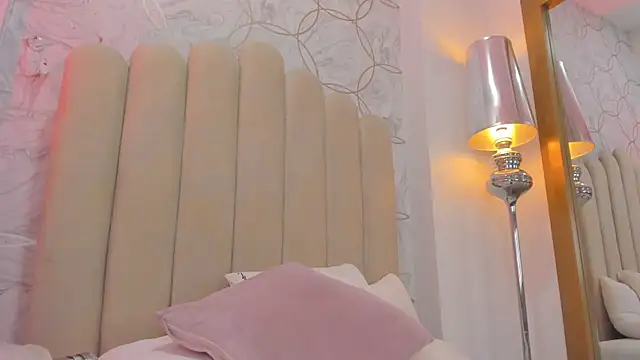 Foxy200   online show from 01-15-26, 08:01