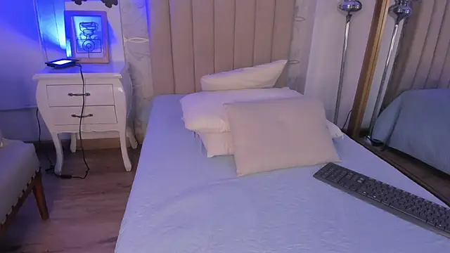 Foxy200   online show from 03-30-26, 08:21