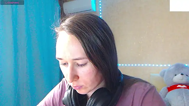 Snapshot of --Model--2 chatting on 02-11-25, 11:22 --Model--2 online show from 02-11-25, 11:22