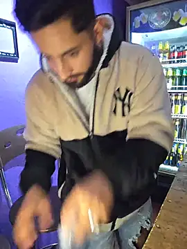 Snapshot of christangel_96_ chatting on 10-05-25, 01:40 christangel 96 online show from 10-05-25, 01:40