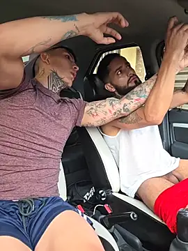 Snapshot of christangel_96_ chatting on 10-21-25, 06:29 christangel 96 online show from 10-21-25, 06:29