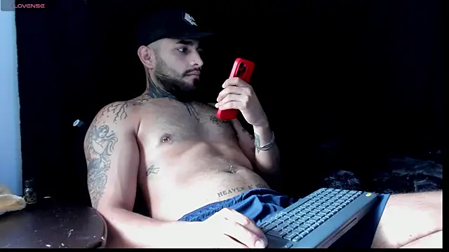 Snapshot of christangel_96_ chatting on 02-15-25, 08:01 christangel 96 online show from 02-15-25, 08:01