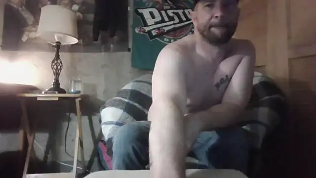 Snapshot of Edward_LongCock chatting on 06-14-26, 08:32 Edward LongCock online show from 06-14-26, 08:32