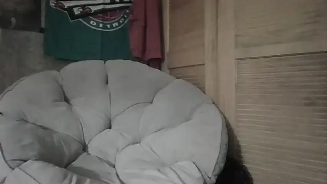 Snapshot of Edward_LongCock chatting on 07-01-26, 06:36 Edward LongCock online show from 07-01-26, 06:36
