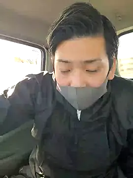 Snapshot of da--------i chatting on 12-12-24, 01:43 da--------i online show from 12-12-24, 01:43