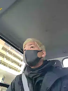 Snapshot of da--------i chatting on 01-30-25, 01:22 da--------i online show from 01-30-25, 01:22