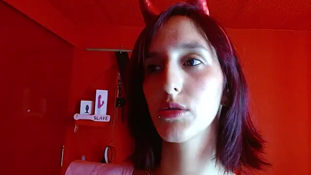 Snapshot of Ambar_Roux_ chatting on 03-22-25, 05:49 Ambar Roux  online show from 03-22-25, 05:49