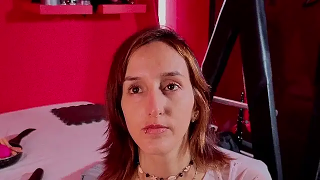Snapshot of Ambar_Roux_ chatting on 09-12-25, 01:33 Ambar Roux  online show from 09-12-25, 01:33