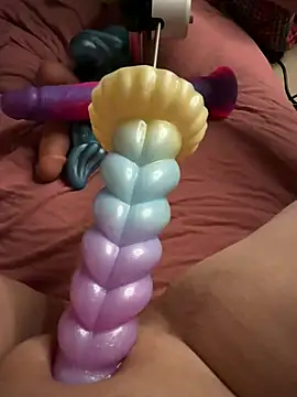 luisa1 online show from 02-21-25, 06:15