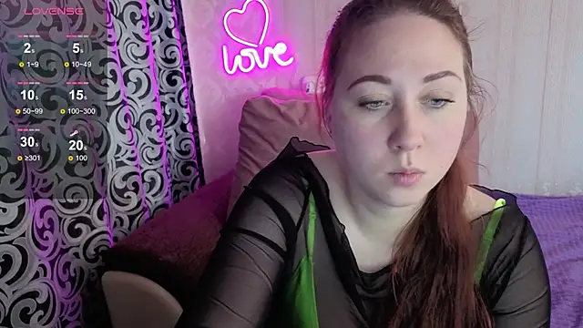 Snapshot of KellyCrystall chatting on 10-17-25, 09:34 KellyCrystall online show from 10-17-25, 09:34