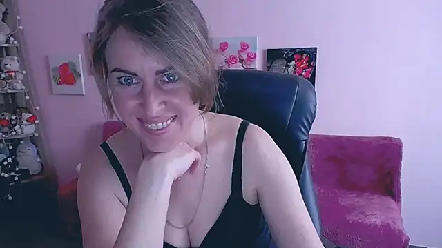 Snapshot of Hot_Milady chatting on 03-13-25, 07:20 Hot Milady online show from 03-13-25, 07:20