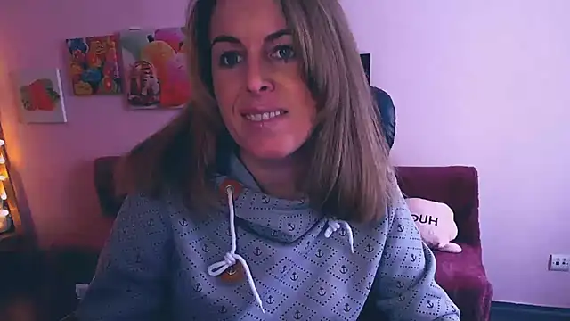 Snapshot of Hot_Milady chatting on 02-10-25, 08:20 Hot Milady online show from 02-10-25, 08:20