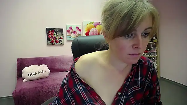 Snapshot of Hot_Milady chatting on 09-25-25, 07:14 Hot Milady online show from 09-25-25, 07:14