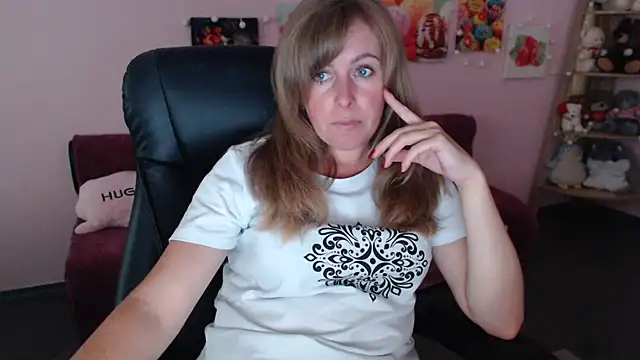 Hot Milady online show from 06-23-26, 07:17