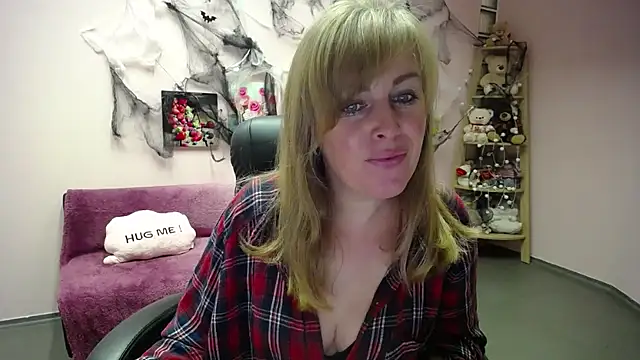 Hot Milady online show from 11-06-25, 08:07