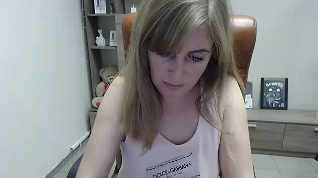 Hot Milady online show from 11-17-25, 08:40