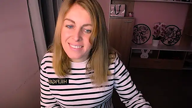 Snapshot of Hot_Milady chatting on 01-20-25, 08:19 Hot Milady online show from 01-20-25, 08:19