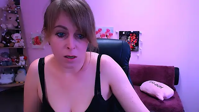 Hot Milady online show from 03-11-26, 08:19