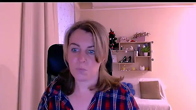 Snapshot of Hot_Milady chatting on 01-27-25, 01:52 Hot Milady online show from 01-27-25, 01:52