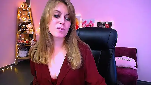 Hot Milady online show from 12-19-25, 08:38