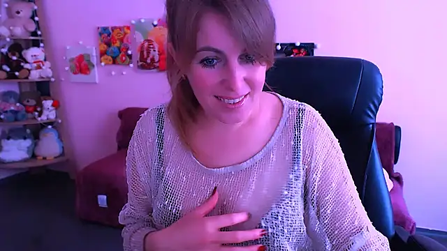 Hot Milady online show from 04-21-26, 07:48