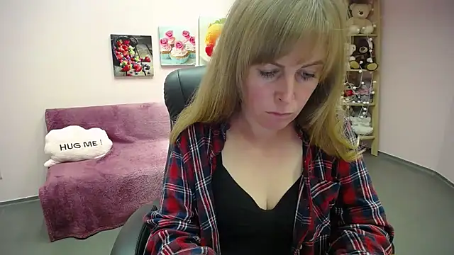 Snapshot of Hot_Milady chatting on 10-03-25, 07:10 Hot Milady online show from 10-03-25, 07:10