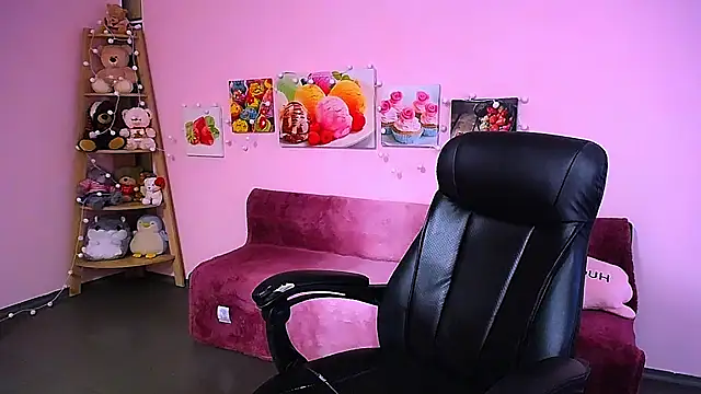 Hot Milady online show from 12-16-25, 08:51