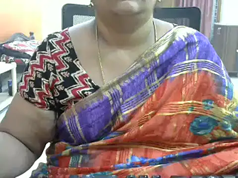 Snapshot of Naughty_Nityaa chatting on 02-20-25, 02:35 Naughty Nityaa online show from 02-20-25, 02:35