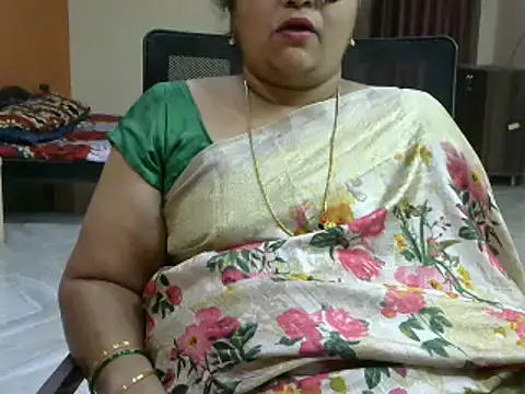 Snapshot of Naughty_Nityaa chatting on 02-22-25, 03:47 Naughty Nityaa online show from 02-22-25, 03:47