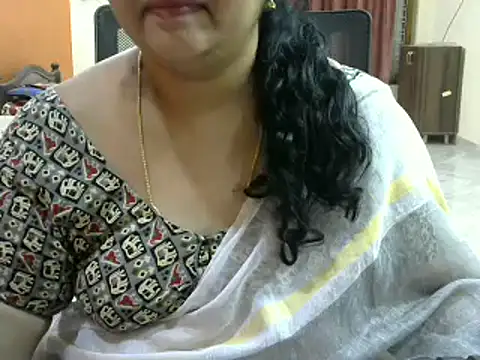 Snapshot of Naughty_Nityaa chatting on 02-17-25, 05:23 Naughty Nityaa online show from 02-17-25, 05:23