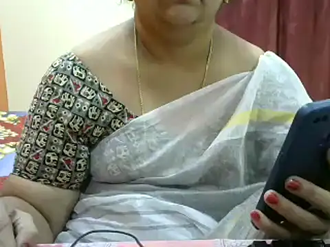 Snapshot of Naughty_Nityaa chatting on 02-15-25, 02:44 Naughty Nityaa online show from 02-15-25, 02:44
