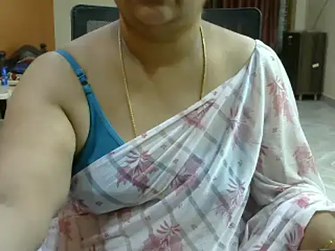 Snapshot of Naughty_Nityaa chatting on 02-18-25, 12:05 Naughty Nityaa online show from 02-18-25, 12:05