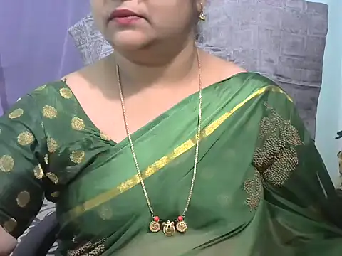 Snapshot of Naughty_Nityaa chatting on 03-04-25, 05:42 Naughty Nityaa online show from 03-04-25, 05:42