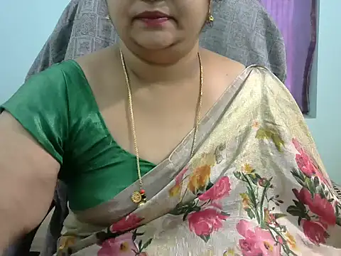 Snapshot of Naughty_Nityaa chatting on 03-05-25, 07:05 Naughty Nityaa online show from 03-05-25, 07:05