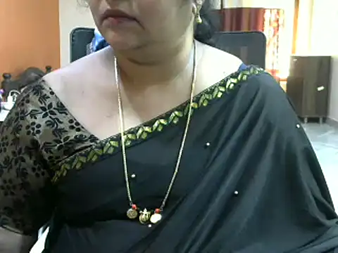 Snapshot of Naughty_Nityaa chatting on 02-18-25, 10:49 Naughty Nityaa online show from 02-18-25, 10:49