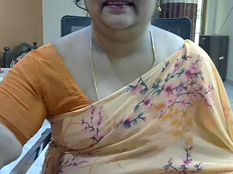 Snapshot of Naughty_Nityaa chatting on 02-19-25, 06:55 Naughty Nityaa online show from 02-19-25, 06:55