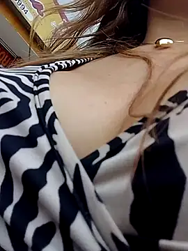 Snapshot of Katalina_S3xy chatting on 10-21-25, 03:22 Katalina S3xy online show from 10-21-25, 03:22