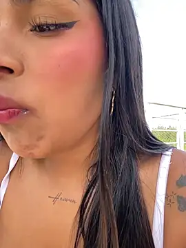 Snapshot of Mariangel_11 chatting on 05-14-26, 02:36 Mariangel 11 online show from 05-14-26, 02:36