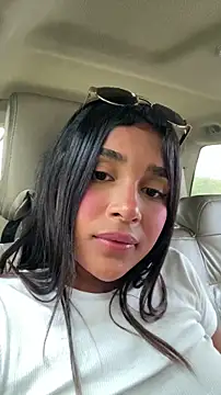 Snapshot of Mariangel_11 chatting on 04-29-26, 05:30 Mariangel 11 online show from 04-29-26, 05:30