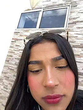 Snapshot of Mariangel_11 chatting on 05-27-26, 02:57 Mariangel 11 online show from 05-27-26, 02:57