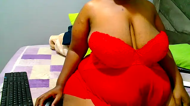 Snapshot of Hips2seyy86 chatting on 10-16-25, 09:34 Hips2seyy86 online show from 10-16-25, 09:34