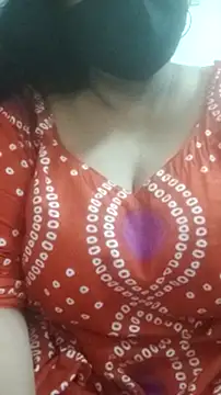 Snapshot of zeepe19 chatting on 07-11-26, 06:03 zeepe19 online show from 07-11-26, 06:03