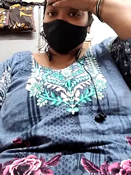 zeepe19 online show from 12-21-25, 03:41